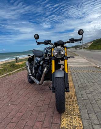 TRIUMPH SPEED 400 